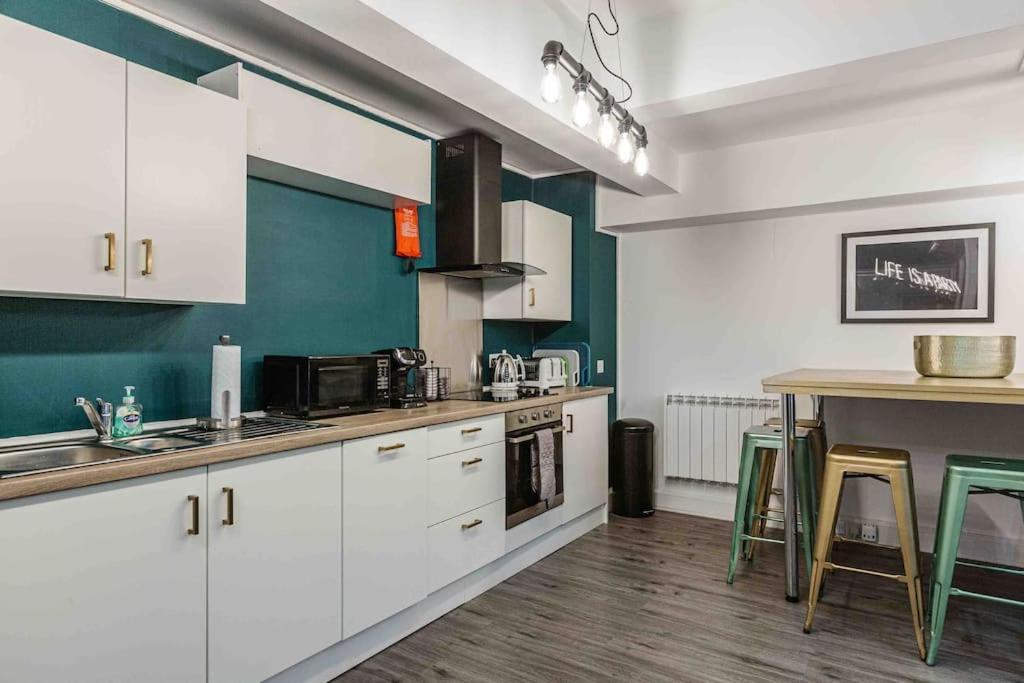 Vip City Centre Apartment With Secure Free Parking Liverpool Exterior foto