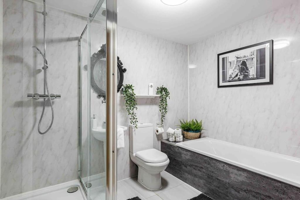 Vip City Centre Apartment With Secure Free Parking Liverpool Exterior foto